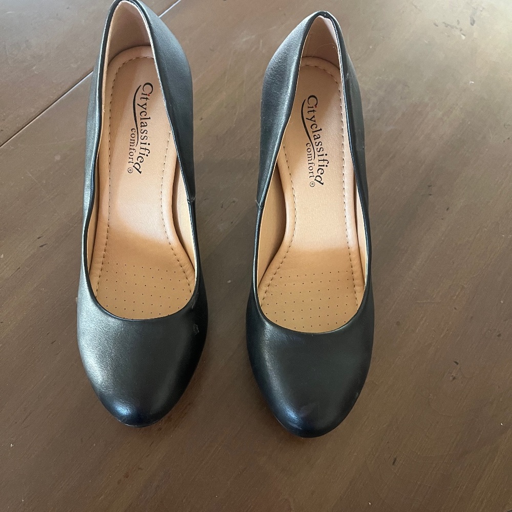Classified comfort high heels.